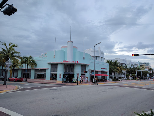 Liquor Store «Liquored Up in Miami Beach», reviews and photos, 1435 Collins Ave, Miami Beach, FL 33139, USA