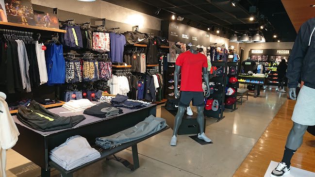 Nike Store - Scala Shopping super - Quito