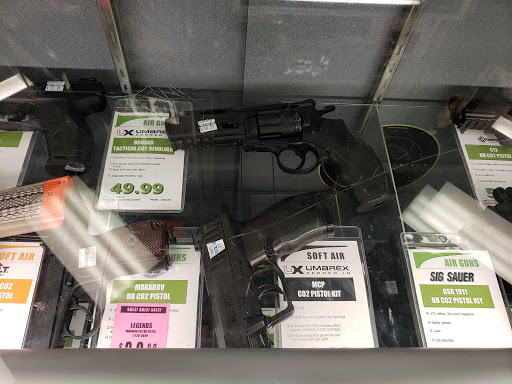 Sporting Goods Store «Big 5 Sporting Goods - La Puente», reviews and photos, 1809 N Hacienda Blvd, La Puente, CA 91744, USA