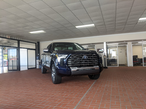 Toyota Dealer «Toyota of West Plains», reviews and photos, 1902 Porter Wagoner Blvd, West Plains, MO 65775, USA