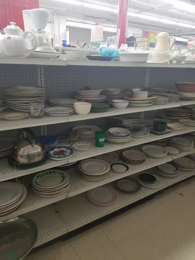 Thrift Store «Village Discount Outlet Store 03», reviews and photos, 2032 N Milwaukee Ave, Chicago, IL 60647, USA