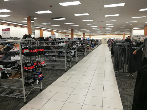 Clothing Store «Burlington Coat Factory», reviews and photos, 1350 Fitzgerald Dr, Pinole, CA 94564, USA