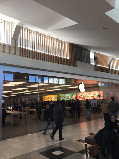 Computer Store «Apple Walt Whitman», reviews and photos, 160 Walt Whitman Rd, Huntington Station, NY 11746, USA