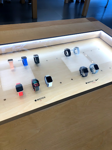 Computer Store «Apple Pasadena», reviews and photos, 54 W Colorado Blvd, Pasadena, CA 91105, USA