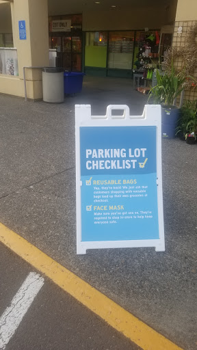 Grocery Store «New Seasons Market Mountain Park», reviews and photos, 3 Monroe Pkwy, Lake Oswego, OR 97035, USA