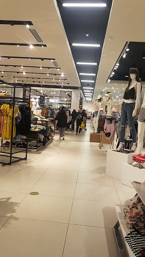 Clothing Store «Forever 21», reviews and photos, 313 Burr Ln, Lake Grove, NY 11755, USA