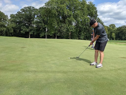 Golf Course «Edgewood Golf Course Pro Shop», reviews and photos, 19 Golf Course Rd, Fargo, ND 58102, USA