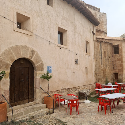 Hostal Casa Del Cura - Pl. Mayor, 0, 44159 Miravete de la Sierra, Teruel, Spain