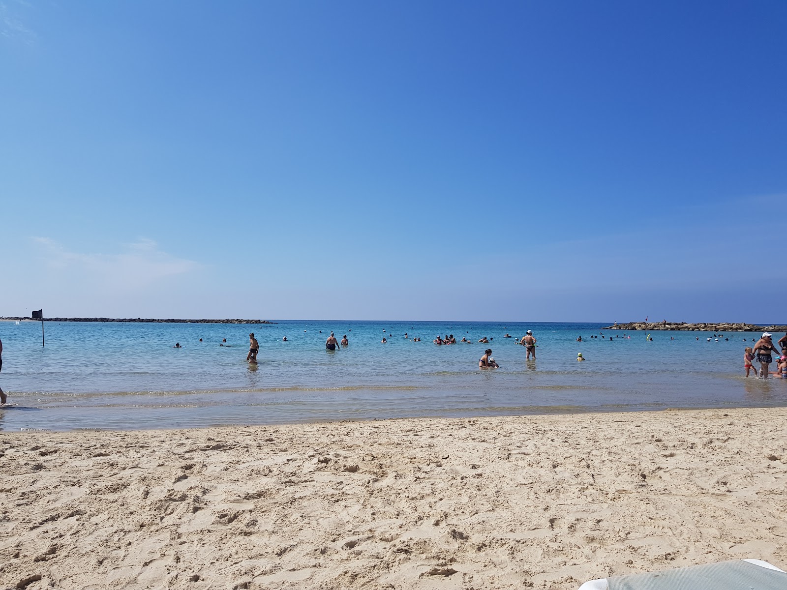 Fotografie cu Plaja Sironit cu nivelul de curățenie înalt