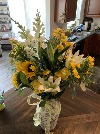 Florist «Kettering Hills And Dales Florist», reviews and photos, 3030 Kettering Blvd A, Kettering, OH 45439, USA