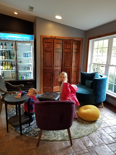 Winery «Leonard Oakes Estate Winery», reviews and photos, 10609 Ridge Rd, Medina, NY 14103, USA