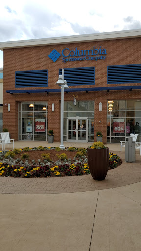 Sportswear Store «Columbia Sportswear Outlet», reviews and photos, 6800 Oxon Hill Rd #600, Oxon Hill, MD 20745, USA