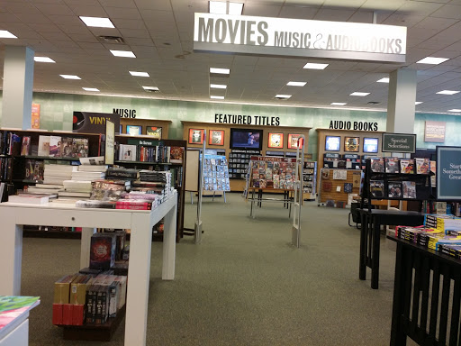 Book Store «Barnes & Noble Booksellers The Parks at Arlington Mall», reviews and photos, 3881 S Cooper St #2027, Arlington, TX 76015, USA