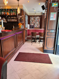 Atmosphère du Restaurant Le Petit Cluny à Paris - n°2