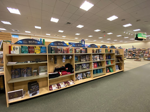 Book Store «Barnes & Noble», reviews and photos, 911 Haddonfield Rd, Cherry Hill, NJ 08002, USA