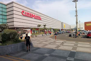 Plaza Lima Sur Shopping Center image