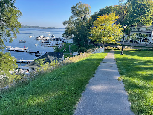 Lake Geneva Shore Path