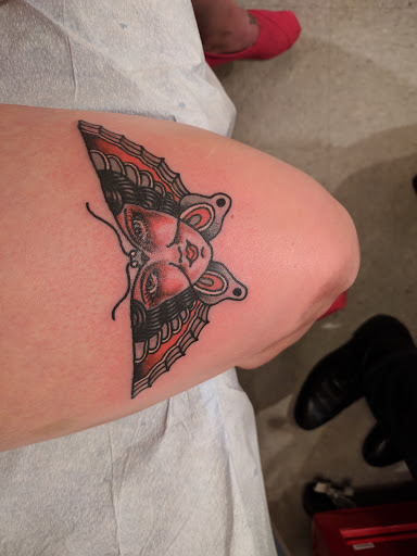 Tattoo Shop «Chameleon Tattoo & Body Piercing», reviews and photos, 36 John F. Kennedy St, Cambridge, MA 02138, USA