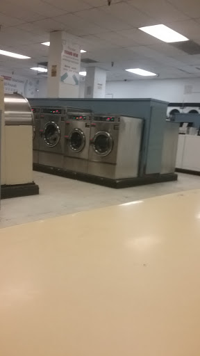 Laundromat «Hillsdale Coin Laundry», reviews and photos, 5581 Hillsdale Blvd #3, Sacramento, CA 95842, USA