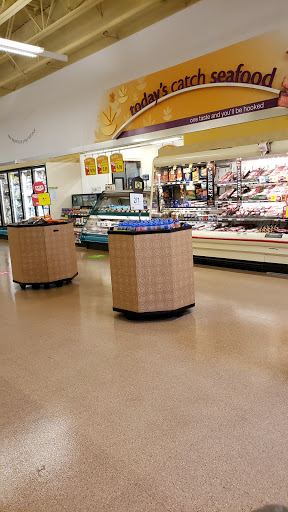 Grocery Store «Super Stop & Shop», reviews and photos, 600 Kinderkamack Rd, Emerson, NJ 07630, USA