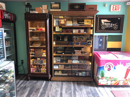 Tobacco Shop «Smoke Shop & Gift», reviews and photos, 4175 Mission Blvd, San Diego, CA 92109, USA