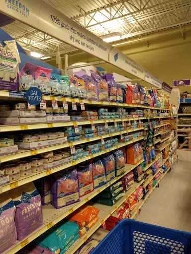 Pet Supply Store «PetSmart», reviews and photos, 8215 Laguna Blvd, Elk Grove, CA 95758, USA