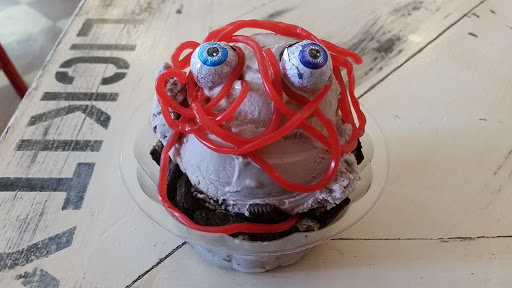 American Restaurant «Lickity Split Frozen Custard», reviews and photos, 6056 N Broadway St, Chicago, IL 60660, USA