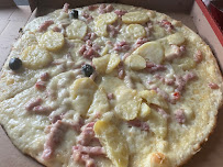 Plats et boissons du Pizzas à emporter Pizz'AGATHOISE à Agde - n°2