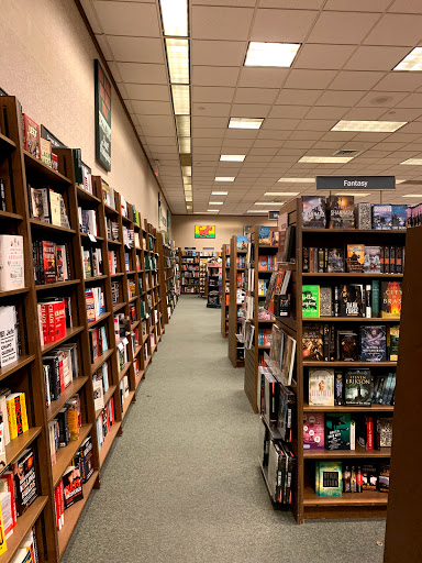 Book Store «Barnes & Noble», reviews and photos, 1991 Sproul Rd, Broomall, PA 19008, USA