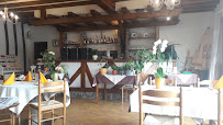 Atmosphère du Restaurant français Restaurant La Taverne à Buire-le-Sec - n°2