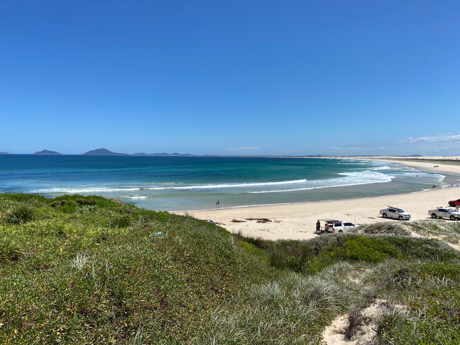Foto de Wanderrabah Beach com linha costeira longa e reta