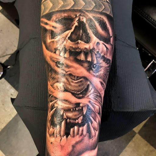 Tattoo Shop «Lucky DeVille Tattoo Co.», reviews and photos, 2333 Niagara Falls Blvd, Amherst, NY 14228, USA