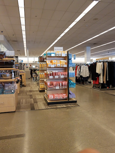Department Store «Nordstrom Rack Downtown San Francisco», reviews and photos, 555 9th St, San Francisco, CA 94103, USA