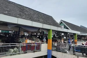 Bandungan Market image