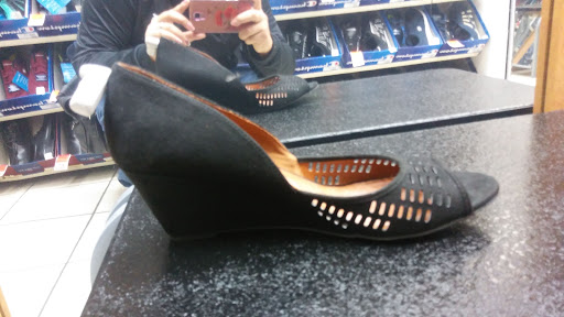 Payless Shoesource