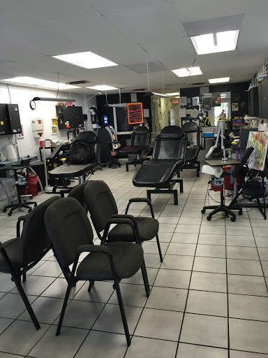 Tattoo Shop «Island Tattoo & Piercings», reviews and photos, 6600 Manatee Ave W, Bradenton, FL 34209, USA