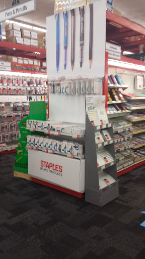 Office Supply Store «Staples», reviews and photos, 466 Hackensack Ave, Hackensack, NJ 07601, USA