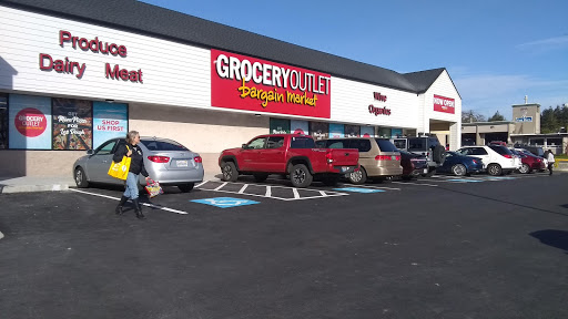 Grocery Store «Grocery Outlet Bargain Market», reviews and photos, 16261 US-101 #17, Brookings, OR 97415, USA