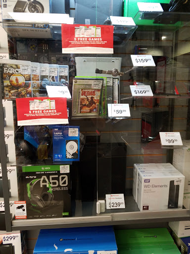 Video Game Store «GameStop», reviews and photos, 2491 Okeechobee Blvd E, West Palm Beach, FL 33409, USA