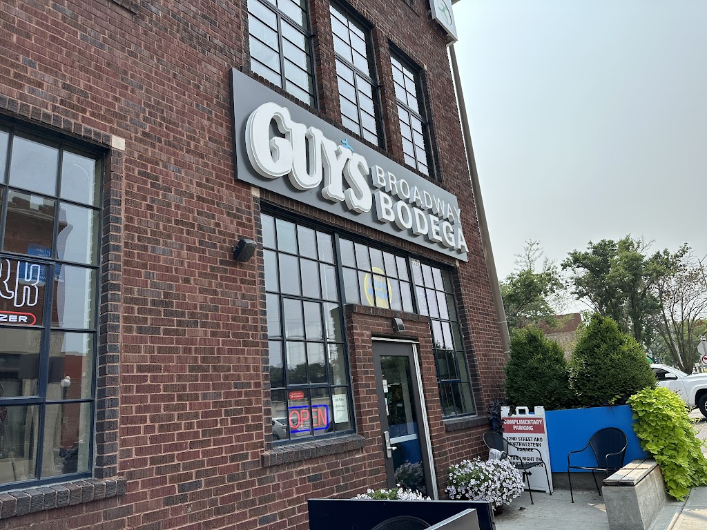 Guy's Broadway Bodega 64108