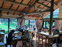 Atmosphère du Restaurant L'Assiette du Coq à l'Âne à Gérardmer - n°12