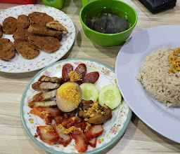 Nasi Campur Kalimantan ( Kwetiau Goreng Kalimantan ) photo