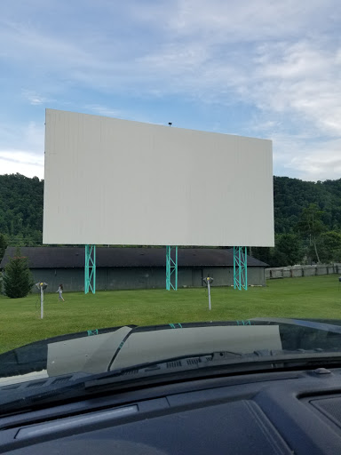 Drive-in Movie Theater «Twin City Drive-In Theatre», reviews and photos, 2512 Volunteer Pkwy, Bristol, TN 37620, USA