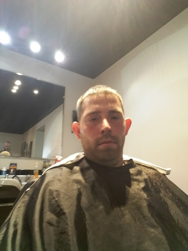 Barber Shop «Chris Nethers Hair Salon», reviews and photos, 342 Everett Ave, Newark, OH 43055, USA