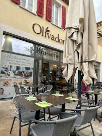 Atmosphère du Restaurant Olivadors à Miramas - n°2