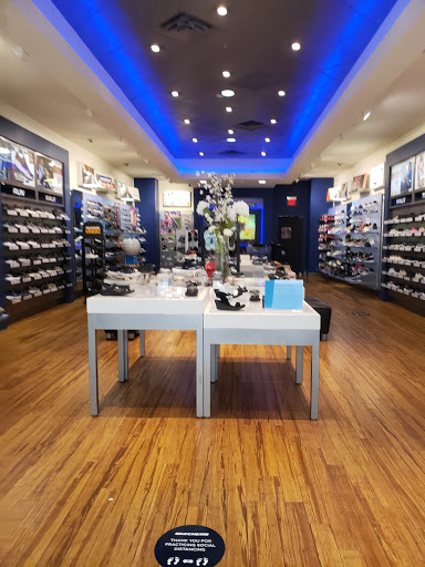 Book Store «Barnes & Noble», reviews and photos, 112 Eisenhower Pkwy, Livingston, NJ 07039, USA