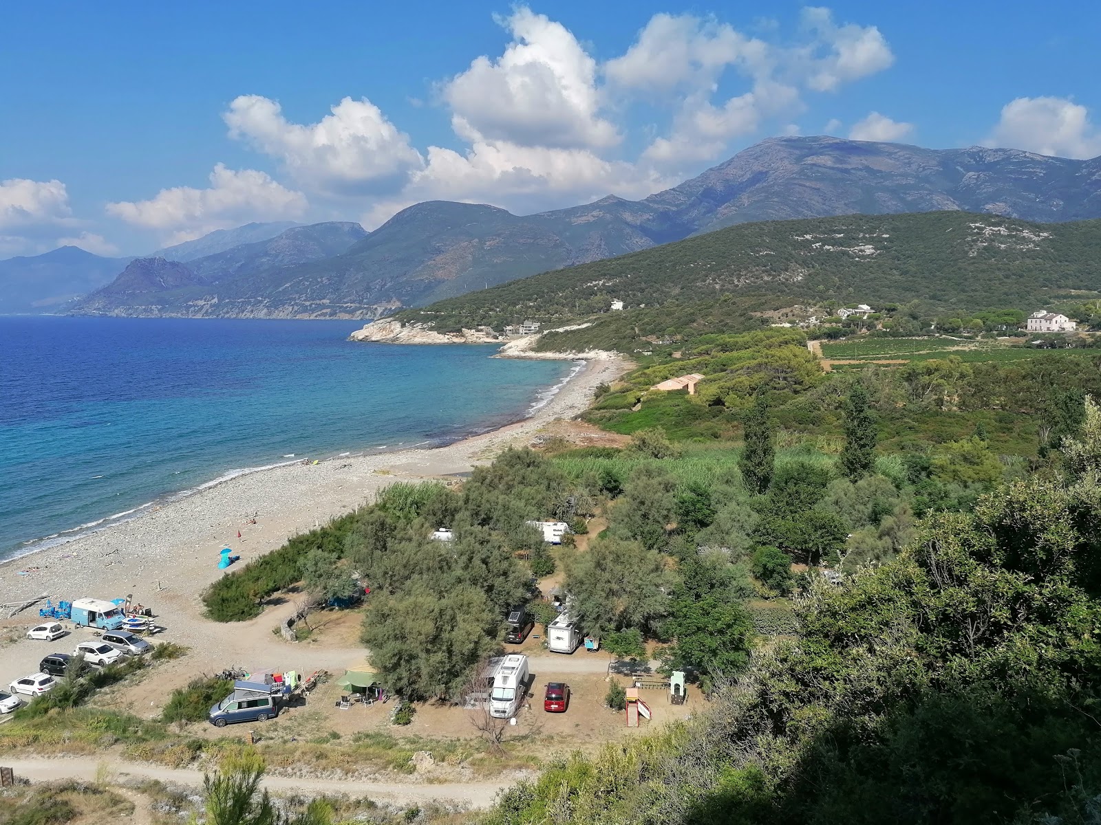 Foto de Campo maggiore com areia cinza e rochas superfície