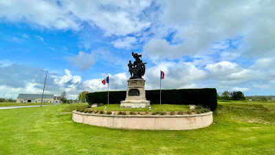 Monument BATAILLE de FORMIGNY à Formigny La Bataille
