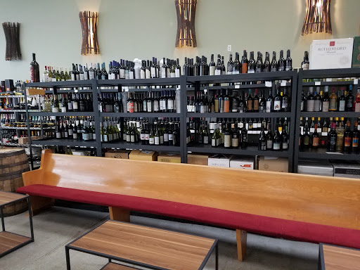 Liquor Store «Barrel Chest Wine & Beer», reviews and photos, 4035 Electric Rd B, Roanoke, VA 24018, USA