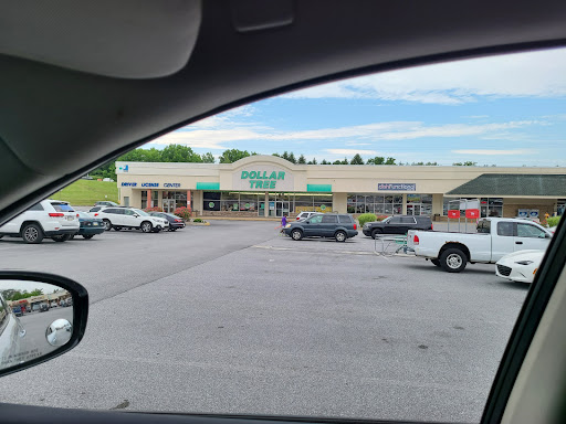 Shopping Mall «Lincoln Court Shopping Center», reviews and photos, 215 Lancaster Ave, Frazer, PA 19355, USA